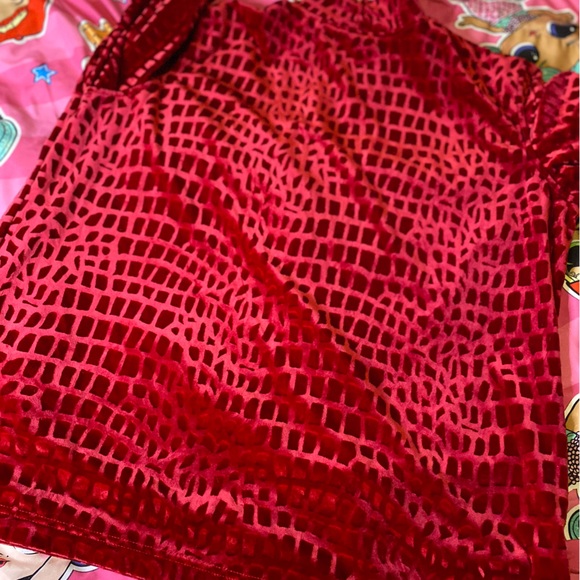 Vintage red velvet turtleneck - Picture 7 of 7